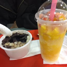 Grass jelly dessert. Mango pomelo drink Grass jelly dessert. Mango pomelo drink