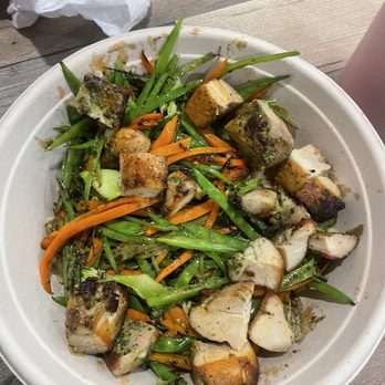 Armonk Country Kitchen - Bang bowl with chicken as the protein - Soup Near Me - Armonk, New York Armonk Country Kitchen - Bang bowl with chicken as the protein - Soup Near Me - Armonk, New York