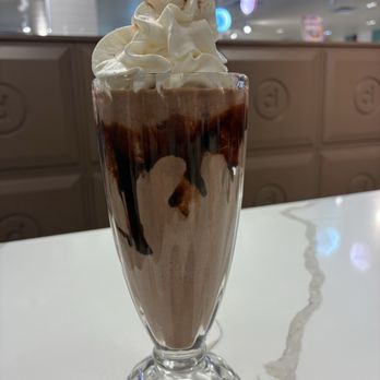 D Spot - Chilled hot chocolate - Desserts Near Me - St. Catharines, Ontario