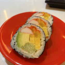 Ukiyoe Revolving Sushi and Noodles - Futomaki roll