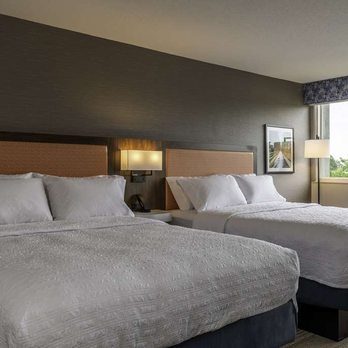 Hampton Inn - Guest room - Hotels Near Me - Manchester, New Hampshire Hampton Inn - Guest room - Hotels Near Me - Manchester, New Hampshire