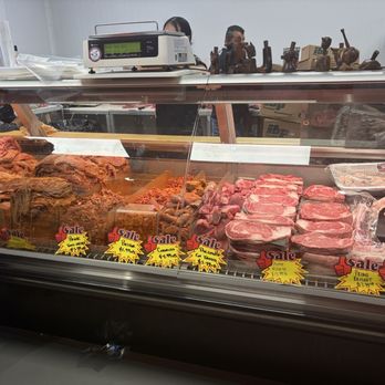 Carnes Y Mariscos Luis - Butcher Near Me - San Bernardino, California Carnes Y Mariscos Luis - Butcher Near Me - San Bernardino, California