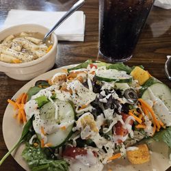 Hoss's Steak & Sea House - Salad bar