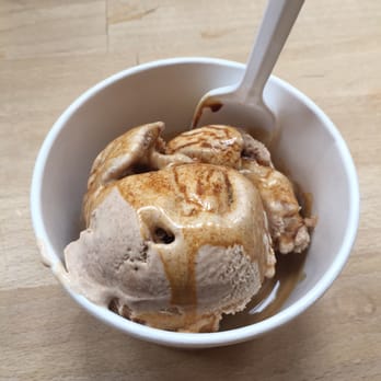 Float Pasadena - Affogato with cinnamon ice cream - Coffee & Tea Near Me - Pasadena, California Float Pasadena - Affogato with cinnamon ice cream - Coffee & Tea Near Me - Pasadena, California