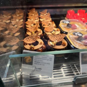 Jhoanes Bakery & Coffee - Bakeries Near Me - Astoria, New York