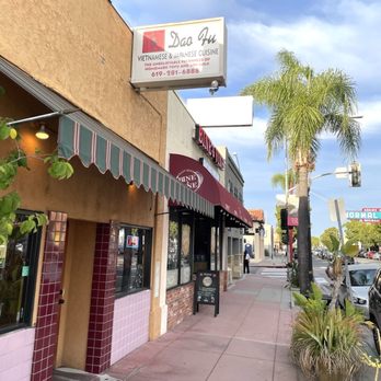 Dao Fu - Pleasant storefront at Dao Fu, in the Normal Heights neighborhood of San Diego, California - Japanese Near Me - San Diego, California