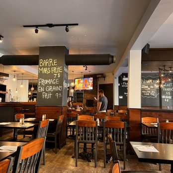 Poutineville - Inside - Poutineries Near Me - Montreal, Quebec