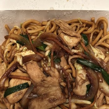 Mee Sum Pastry - Chicken Lo Mein - Chinese Near Me - Seattle, Washington
