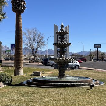Si Senor - a fountain in the middle of a park - Mexican Near Me - Las Cruces, New Mexico