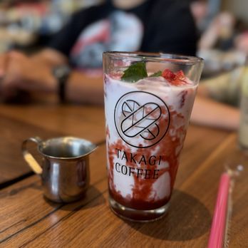 Takagi Coffee - Strawberry matcha latte - Japanese Near Me - Los Angeles, California