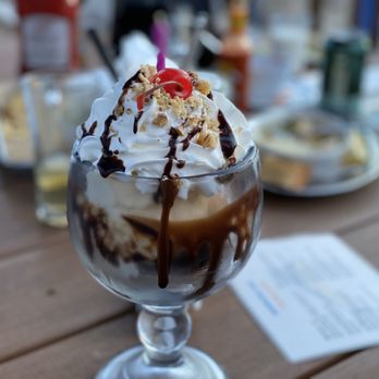 Shoreline Cafe - Hot fudge Brownie Sundae with Walnuts - Seafood Near Me - Santa Barbara, California Shoreline Cafe - Hot fudge Brownie Sundae with Walnuts - Seafood Near Me - Santa Barbara, California