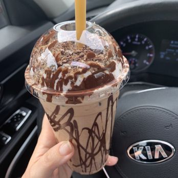 Coffee Booths - Quad shot Kit Kat latte with ice cream - Coffee & Tea Near Me - Selden, New York