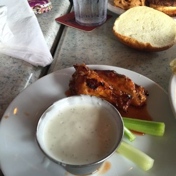 Broad Ripple Brewpub - Smoked wings - Vegetarian Near Me - Indianapolis, Indiana