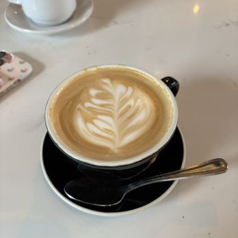 Volo Coffeehouse - Vanilla Latte - Coffee & Tea Near Me - Philadelphia, Pennsylvania