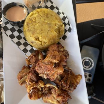 Seis-93 - Chicken Cracking and tostones - Bars Near Me - Vega Baja, Puerto Rico Seis-93 - Chicken Cracking and tostones - Bars Near Me - Vega Baja, Puerto Rico