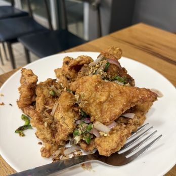 Lin Dumpling - Salt and pepper wings - Noodles Near Me - Sacramento, California