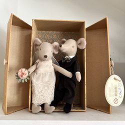 Maileg mice - wedding couple