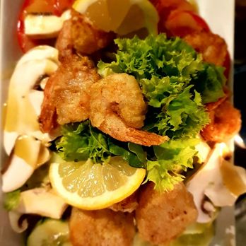Franz - Sonderanfertigung: Salat mit Jakobsmuscheln und Garnelen. Gibts auch auf der Küchenparty am 24.03.2017 - Cafes Near Me - Berlin, BE