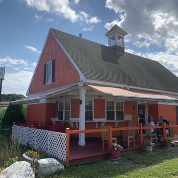 Kong Thai - Restaurant w| outdoor seating area - Thai Near Me - Seabrook, New Hampshire