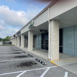 Exterior outside entrance of Curaleaf - Port Charlotte, Florida Exterior outside entrance of Curaleaf - Port Charlotte, Florida