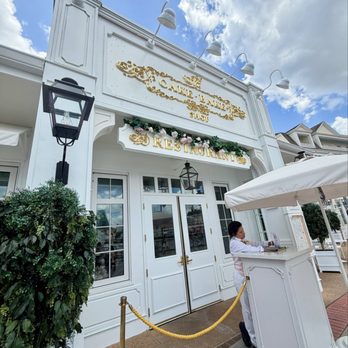 The Cake Bake Shop - Front entrance - Breakfast & Brunch Near Me - Bay Lake, Florida