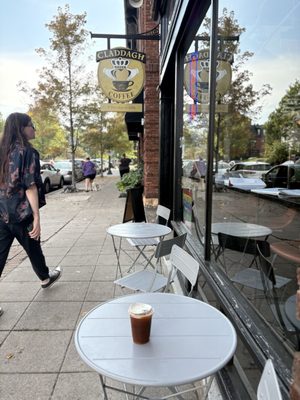 Claddagh A Wee Shop by null
