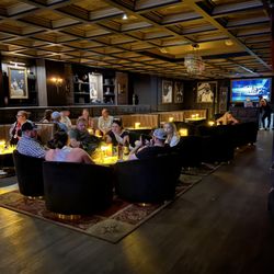 The Spot by Dre and Snoop - Lounge seating