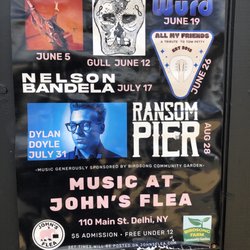 This and That Delhi - Some summer shows at John's Flea - in the courtyard of This and That.