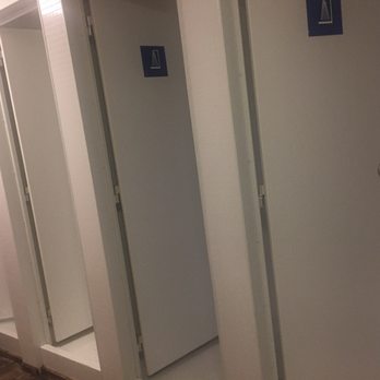 Palmers Lodge - Showers - Hostels Near Me - London, XGL Palmers Lodge - Showers - Hostels Near Me - London, XGL