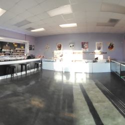 Maxx Vape & Tobacco - Store inside before Remodeling.