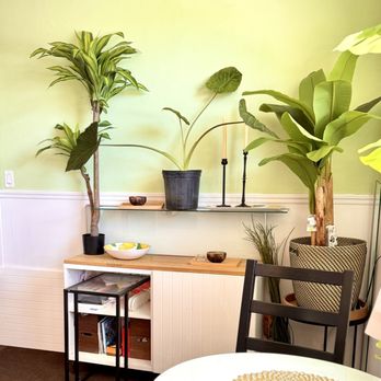 Islands West Smoothies - Inside seating area for 2 - Juice Bars & Smoothies Near Me - Dade City, Florida Islands West Smoothies - Inside seating area for 2 - Juice Bars & Smoothies Near Me - Dade City, Florida