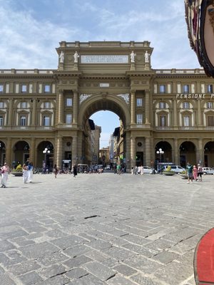 Piazza della Repubblica by null