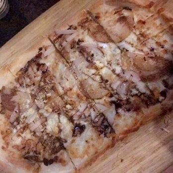 Maui Brewing - Flatbread (4/5) - Brewpubs Near Me - Lahaina, Hawaii Maui Brewing - Flatbread (4/5) - Brewpubs Near Me - Lahaina, Hawaii