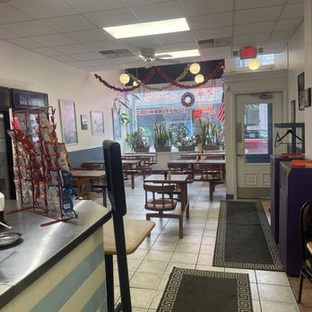 Yorgo's Gyros-Potatoes - Seating - Greek Near Me - Steubenville, Ohio