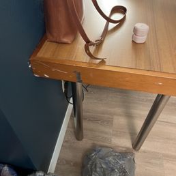 Table also scratch up and no care or maintenance repairs Table also scratch up and no care or maintenance repairs
