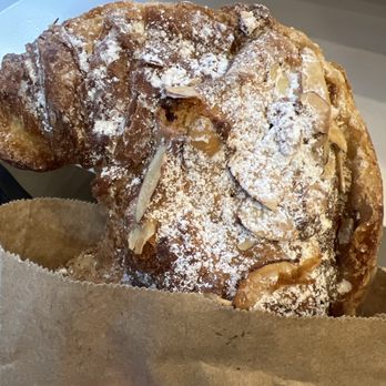 Remi43 Flower & Coffee - Almond croissant - Coffee & Tea Near Me - New York, New York
