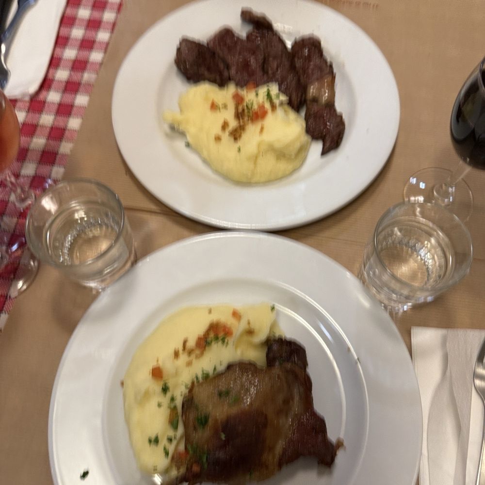 Au Pied de Fouet - duck confit and steak - French Near Me - Paris, 75 Au Pied de Fouet - duck confit and steak - French Near Me - Paris, 75