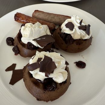 Ale & Compass Restaurant - Dark Chocolate Waffle - American Near Me - Orlando, Florida