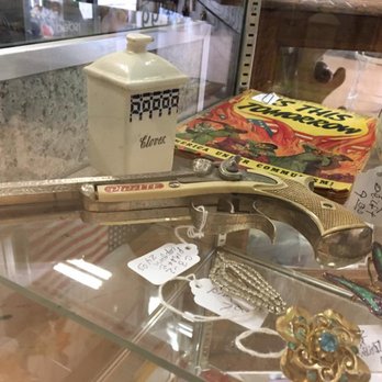 Piney River Antique Mall - Antiques Near Me - Rolla, Missouri