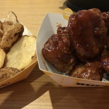 Buffalo Wild Wings - American Near Me - Bellevue, Nebraska