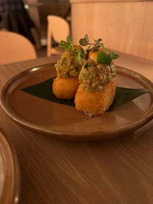 Bloom Sushi by null