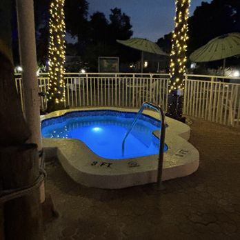 SkyBeach Resort - Hotels Near Me - St. Petersburg, Florida SkyBeach Resort - Hotels Near Me - St. Petersburg, Florida