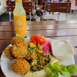 Azzam - Falafel plate