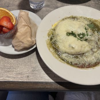 San Pedro Cafe - Huevos Ranchero with fruit - Diners Near Me - San Pedro, California San Pedro Cafe - Huevos Ranchero with fruit - Diners Near Me - San Pedro, California