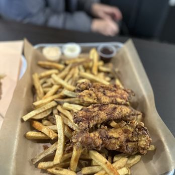 Matt’s Burger Lab - a tray of fried chicken and french fries - Burgers Near Me - Toronto, Ontario