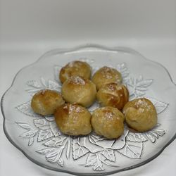 Pretzel balls