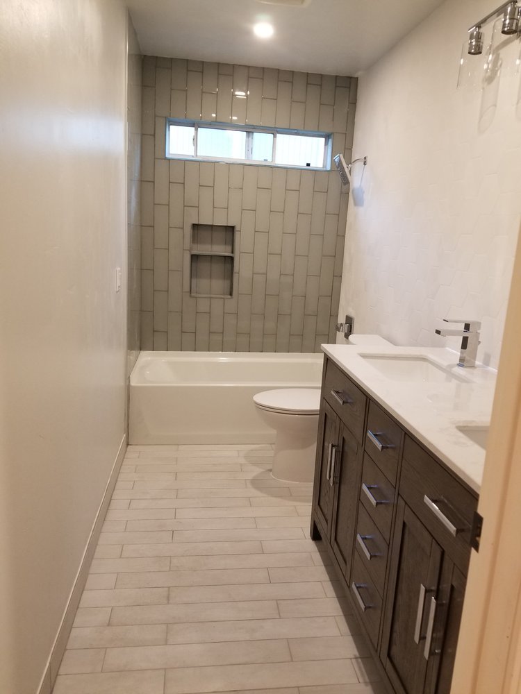 Slide of Reyes Handyman & General Construction