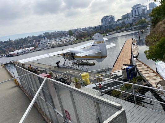 Kenmore Air - Lake Union by null