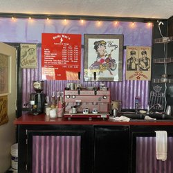 Betty May's Coffee and Things - Inside