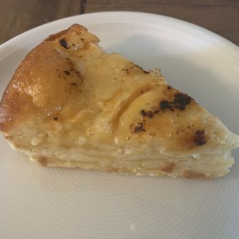 Farmhouse Cafe - French apple gateau - Breakfast & Brunch Near Me - Honolulu, Hawaii